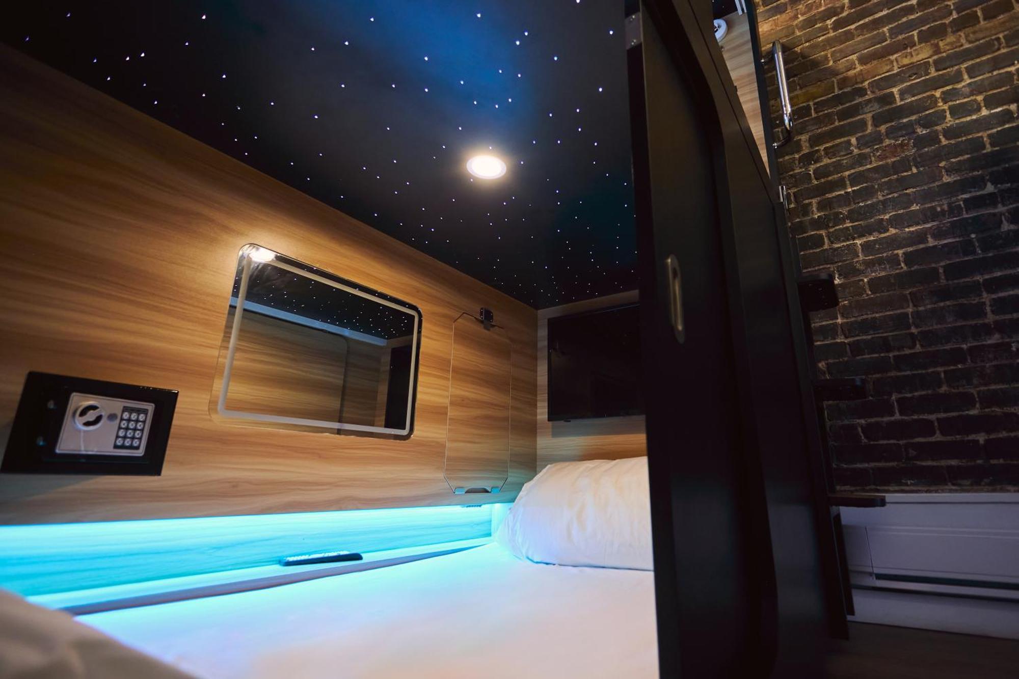 מונטריאול Capsule Hotel מראה חיצוני תמונה
